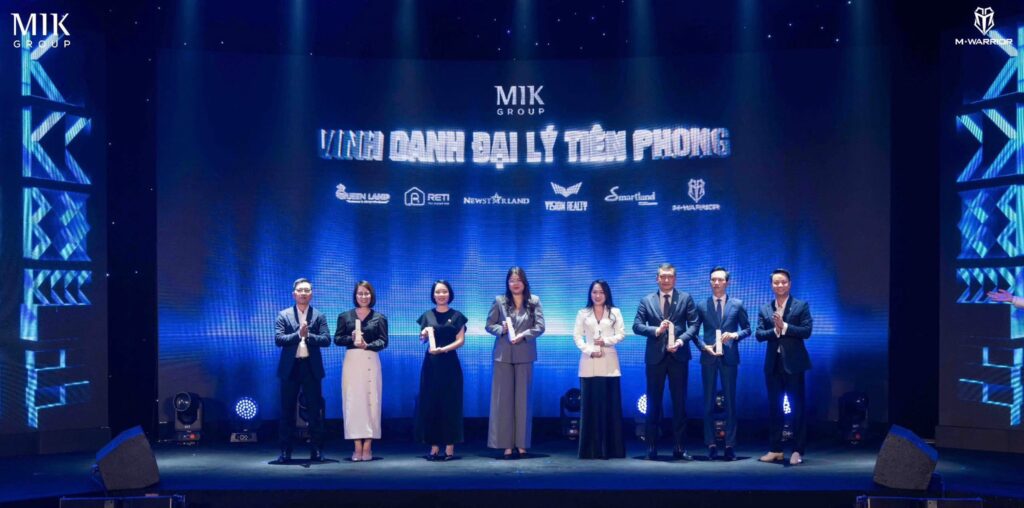 GIẢI THƯỞNG ĐẠI LÝ TIÊN PHONG DO MIK GROUP TRAO TẶNG